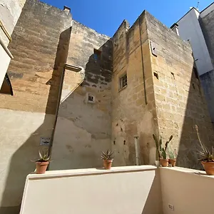 alla-corte-dei-greuther.lecce-hotels.com/